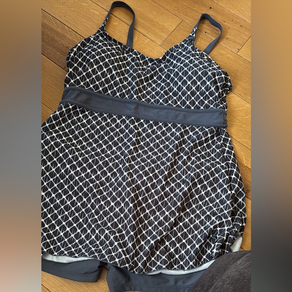 🚘Sandi tankini swimsuit tummy control top with boy-shorts Flowy swim wear - Picture 7 of 10